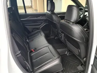 Grand Cherokee 16