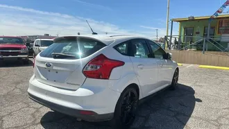 2012 Ford Focus photo 6