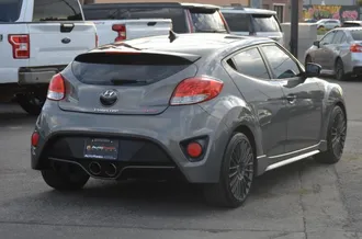 2015 Hyundai Veloster photo 4