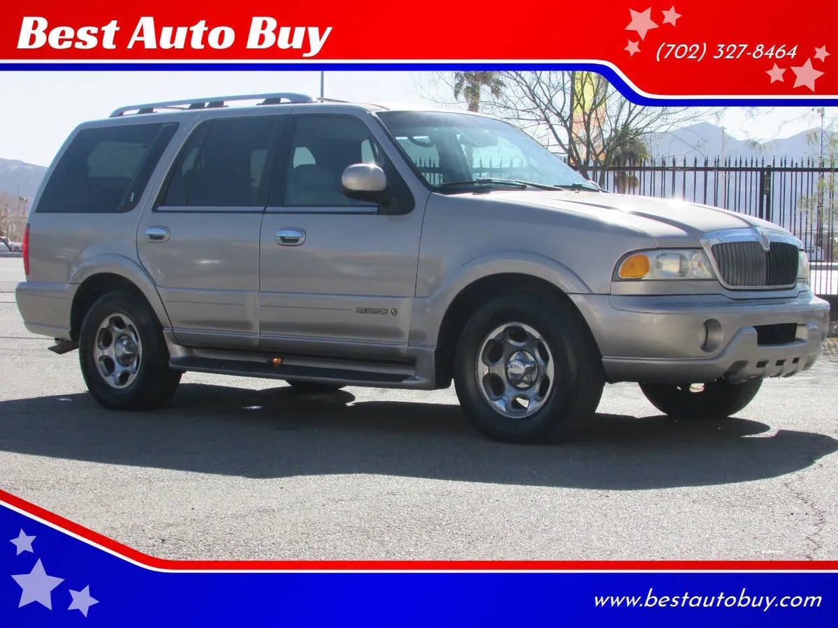 2000 Lincoln Navigator Base 4dr SUV