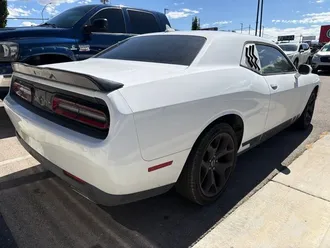 2018 Dodge Challenger photo 2