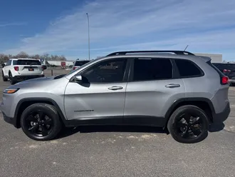 2018 Jeep Cherokee photo 5