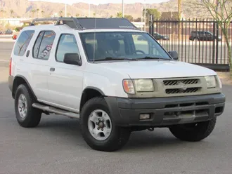 2000 Nissan Xterra photo 2