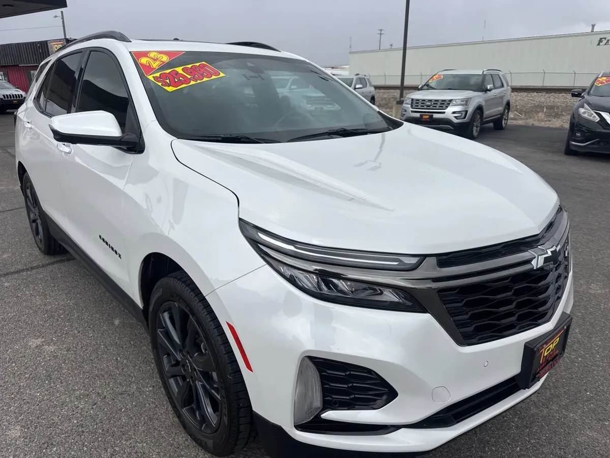 2023 Chevrolet Equinox RS 4x4 4dr SUV