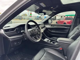 2025 Jeep Grand Cherokee L photo 6