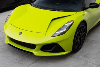 2025 Lotus Emira photo 5