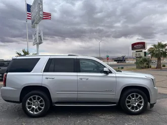 2016 GMC Yukon Denali photo 2