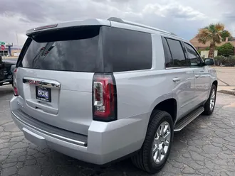 2016 GMC Yukon Denali photo 3