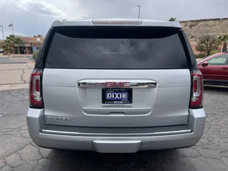2016 GMC Yukon Denali photo 4