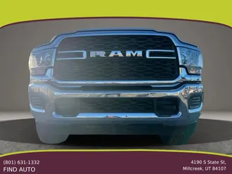 2022 Ram 3500 Crew Cab photo 3