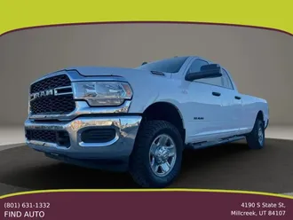 2022 Ram 3500 Crew Cab photo 4
