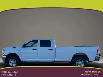2022 Ram 3500 Crew Cab photo 5
