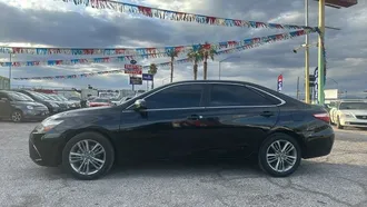 2016 Toyota Camry photo 3