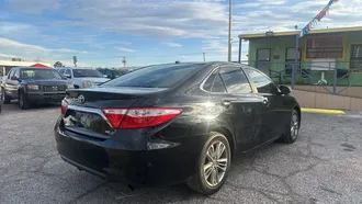 2016 Toyota Camry photo 6