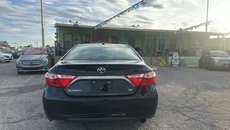 2016 Toyota Camry photo 7