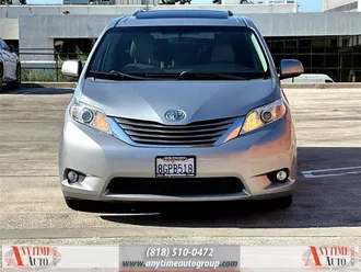 2015 Toyota Sienna XLE 8 Passenger photo 2