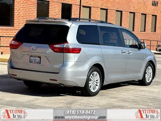 2015 Toyota Sienna XLE 8 Passenger photo 7