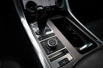Range Rover 19