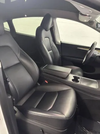 2023 Tesla Model Y photo 5
