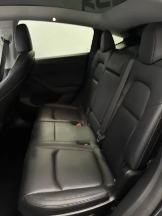 2024 Tesla Model Y photo 6