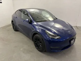 2023 Tesla Model Y photo 3