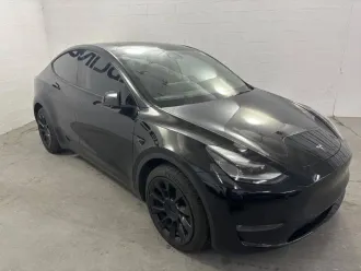 2023 Tesla Model Y photo 3