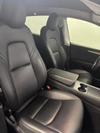 2023 Tesla Model Y photo 5