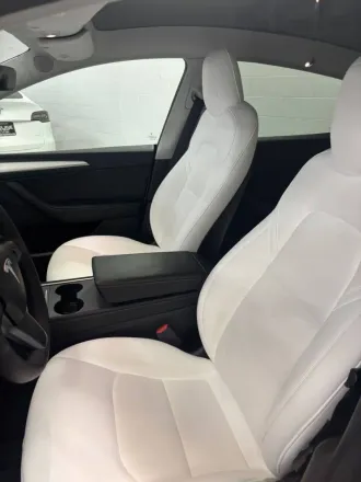 2023 Tesla Model Y photo 4