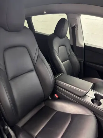 2023 Tesla Model Y photo 5