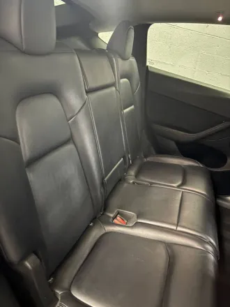 2023 Tesla Model Y photo 7
