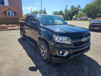 2017 Chevrolet Colorado photo 3