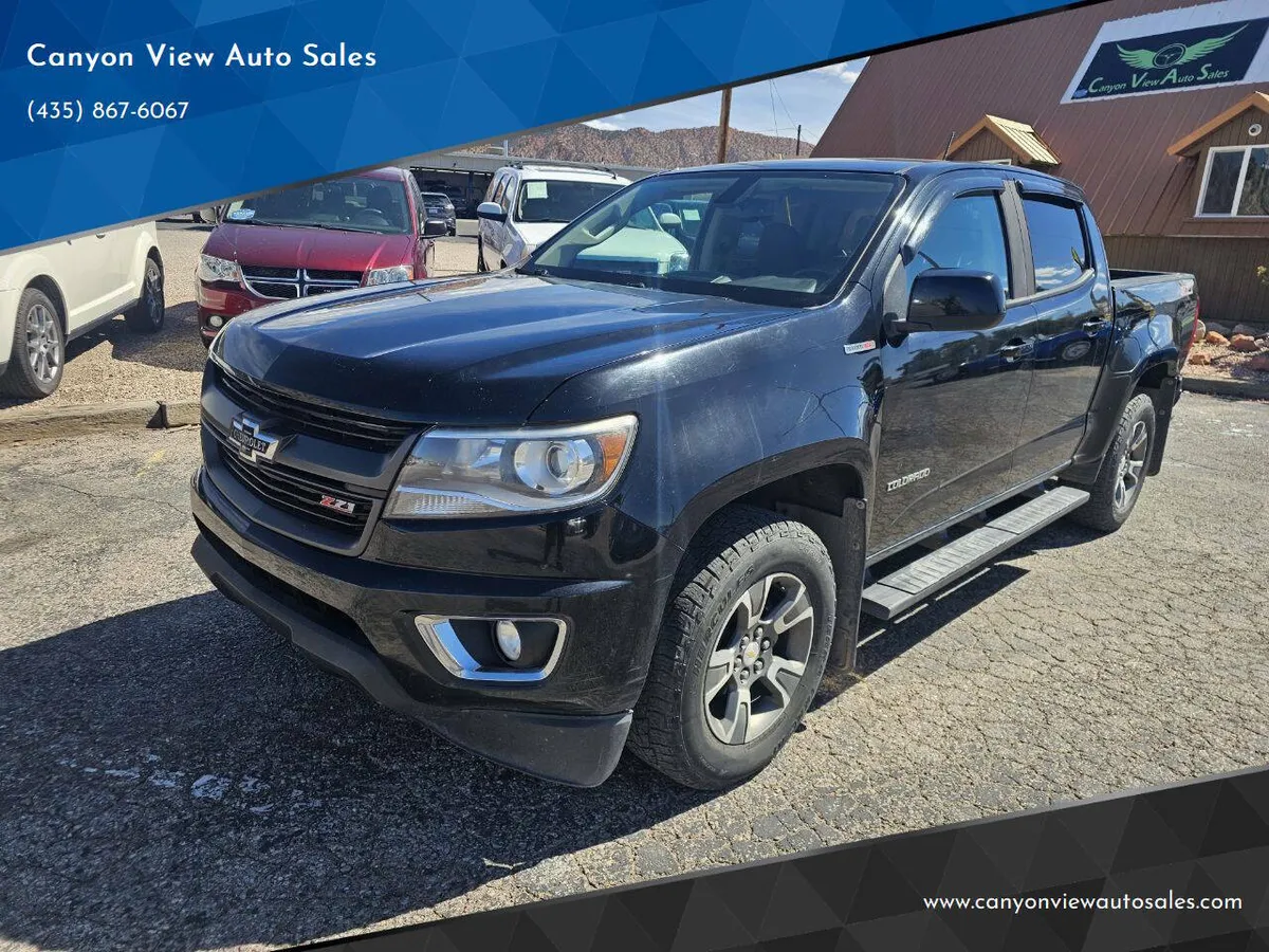 2017 Chevrolet Colorado Z71 4x4 4dr Crew Cab 5 ft. SB