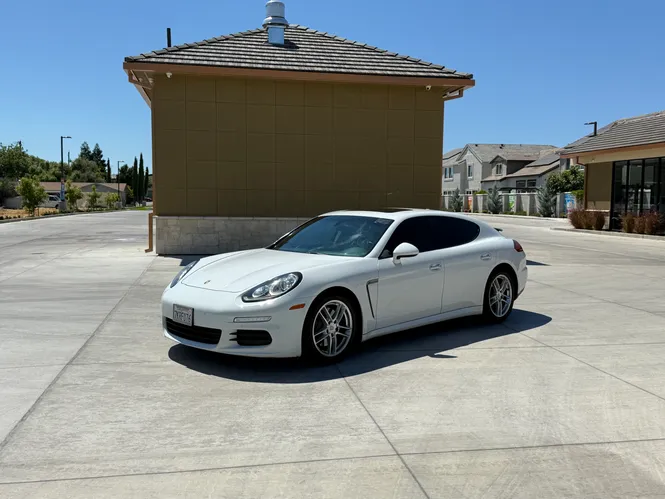 2015 Porsche Panamera