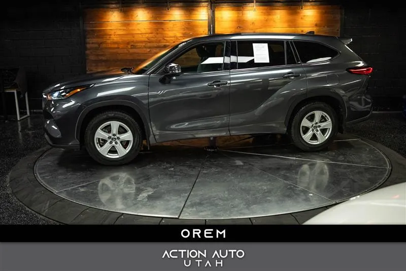 2021 TOYOTA HIGHLANDER LE