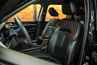 Grand Cherokee L 9