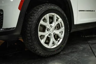 Grand Cherokee L 3