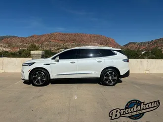 2022 Buick Enclave photo 4