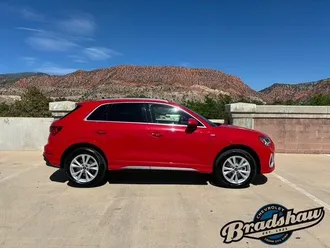 2024 Audi Q3 photo 3