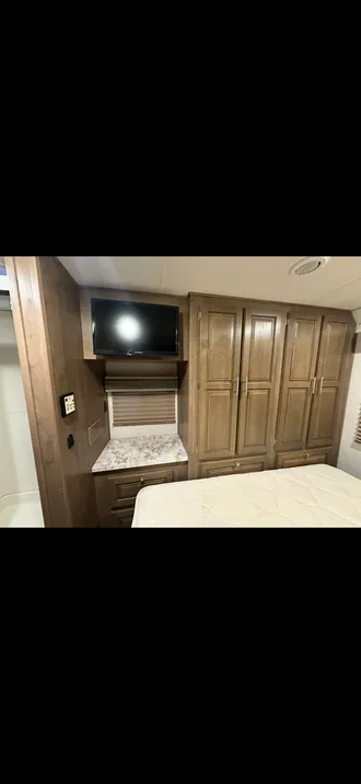 Motorhome Chassis 13