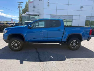 2021 Chevrolet Colorado photo 2