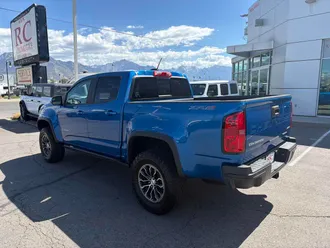 2021 Chevrolet Colorado photo 3