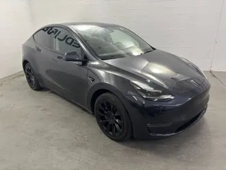 2024 TESLA Model Y photo 3