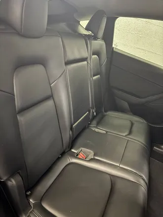 2024 TESLA Model Y photo 6