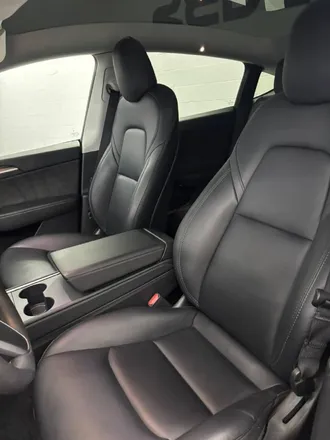 2023 TESLA Model Y photo 4