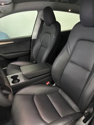 2025 TESLA Model Y photo 4