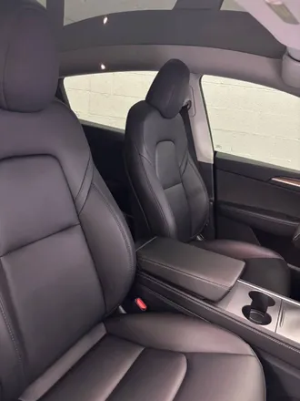 2025 TESLA Model Y photo 5