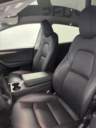 2023 TESLA Model Y photo 4