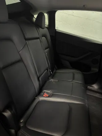 2024 TESLA Model Y photo 6