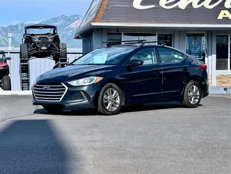2017 HYUNDAI ELANTRA photo 3