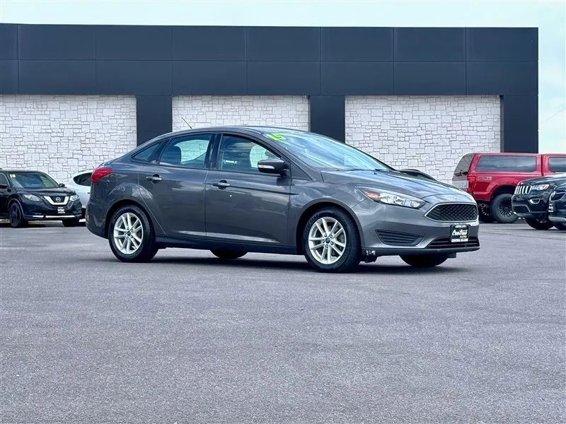 2015 FORD FOCUS SE